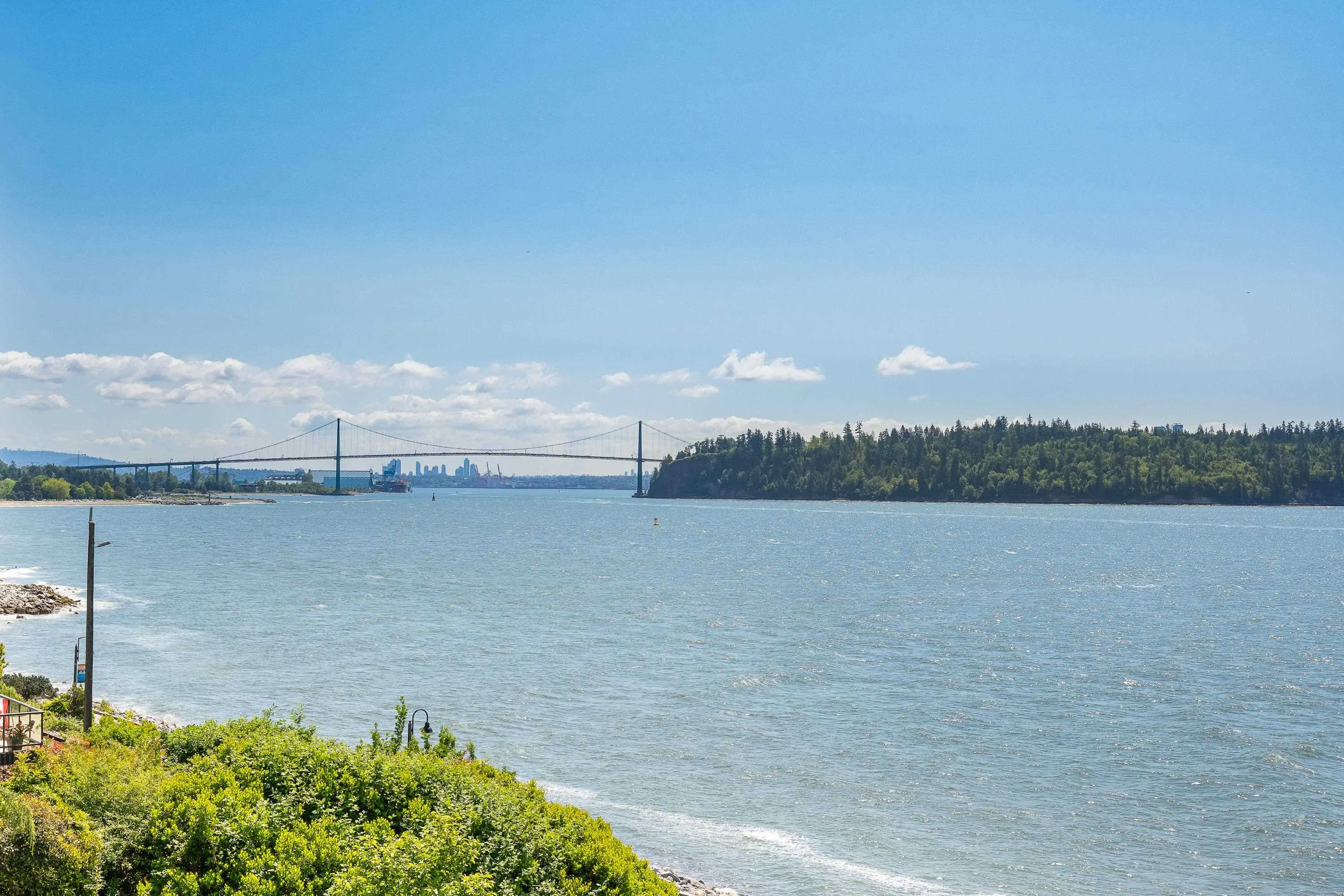 103 2108 Argyle Avenue