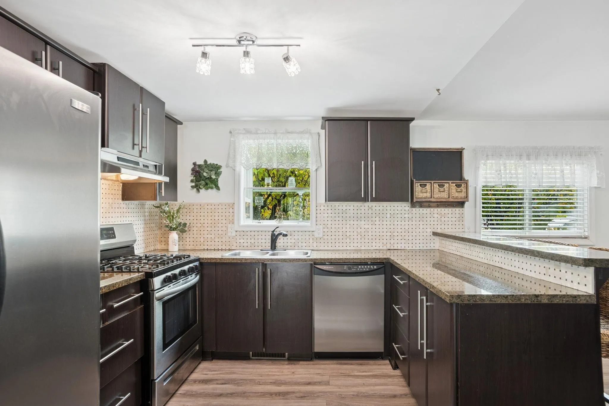 47 145 King Edward Street