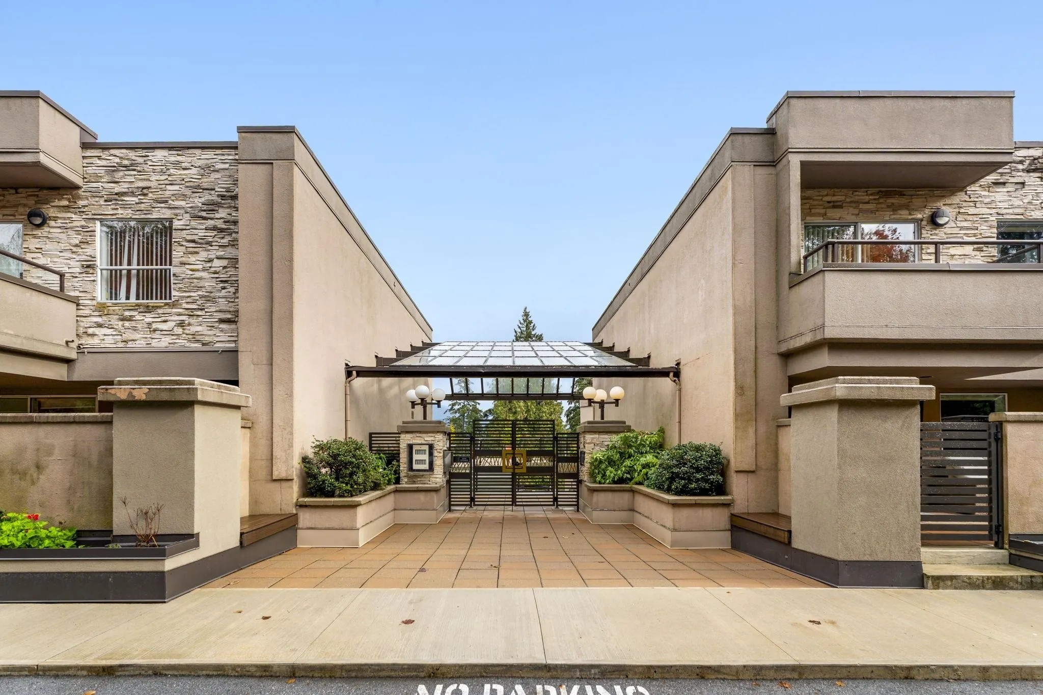 102 1500 Ostler Court