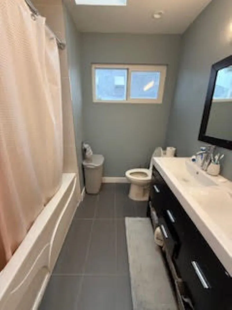 2474 Kensinngton Crescent