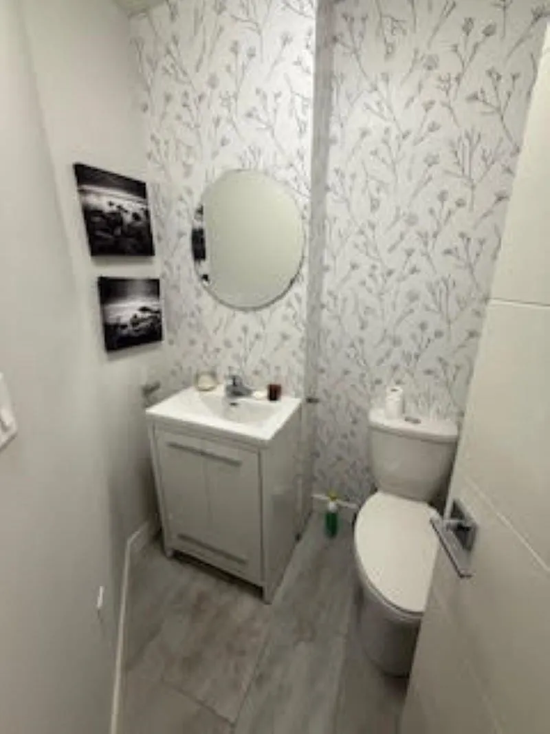 2474 Kensinngton Crescent