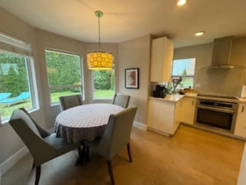 2474 Kensinngton Crescent