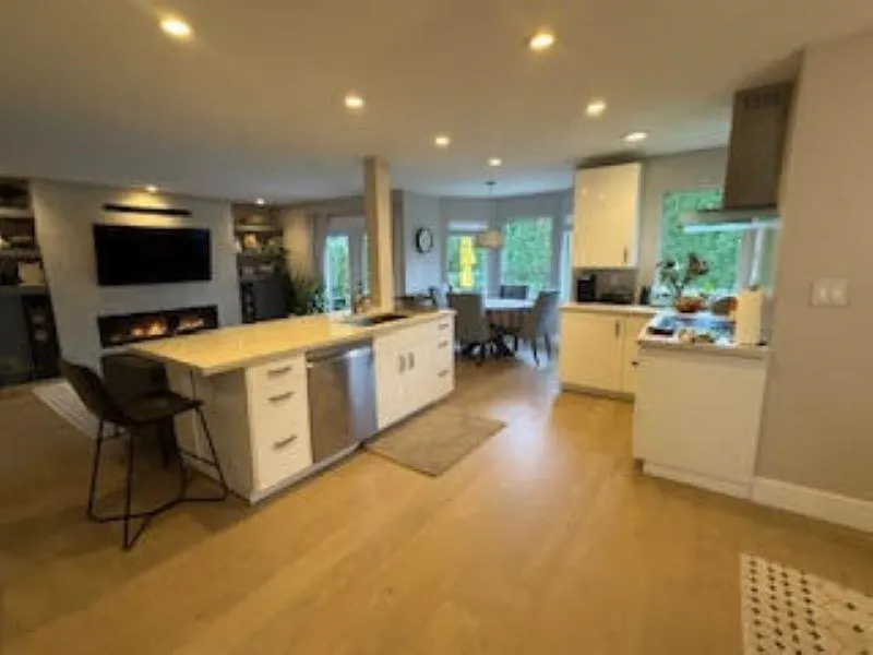 2474 Kensinngton Crescent