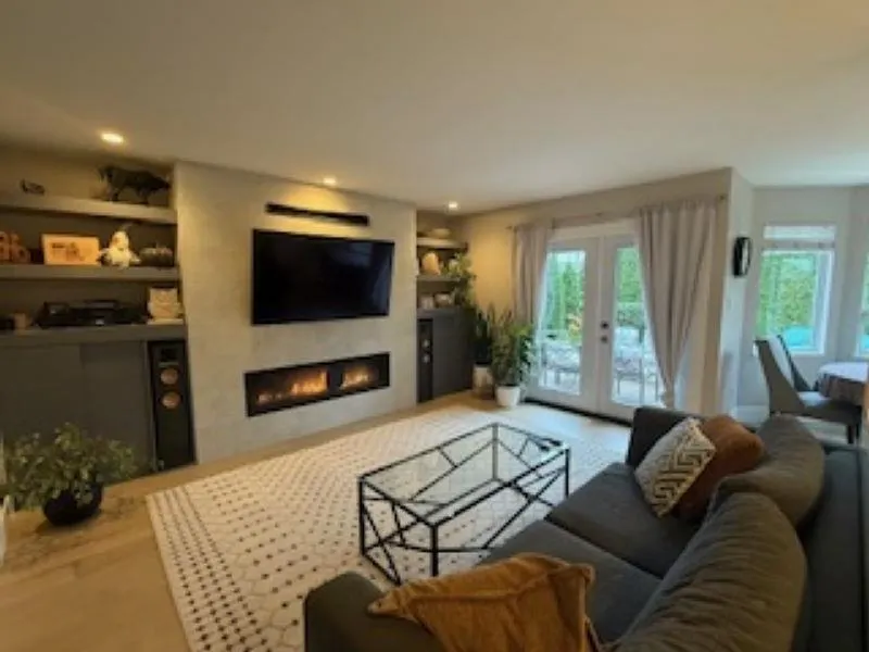 2474 Kensinngton Crescent