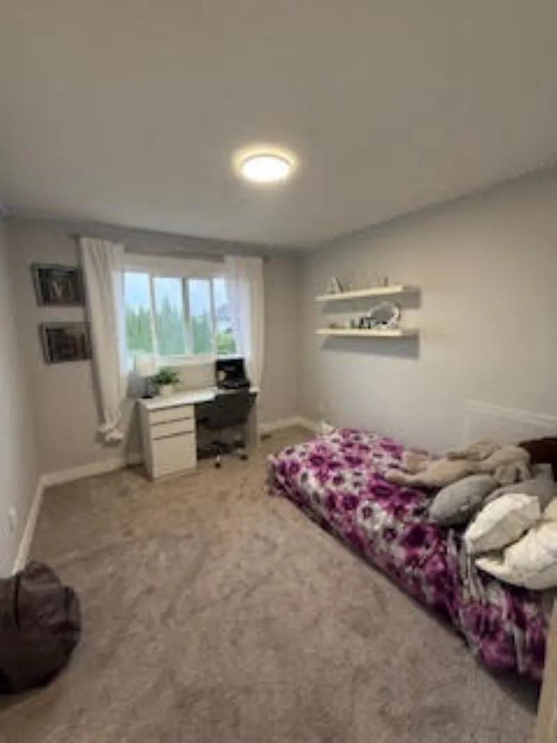 2474 Kensinngton Crescent