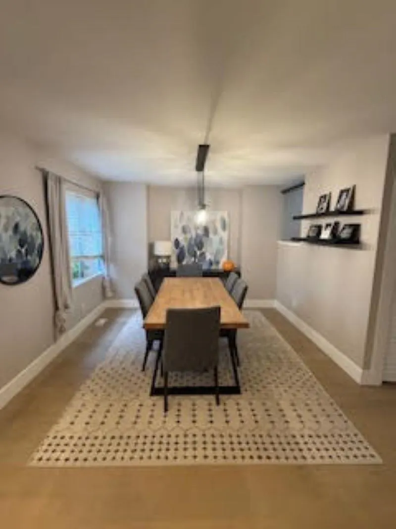 2474 Kensinngton Crescent