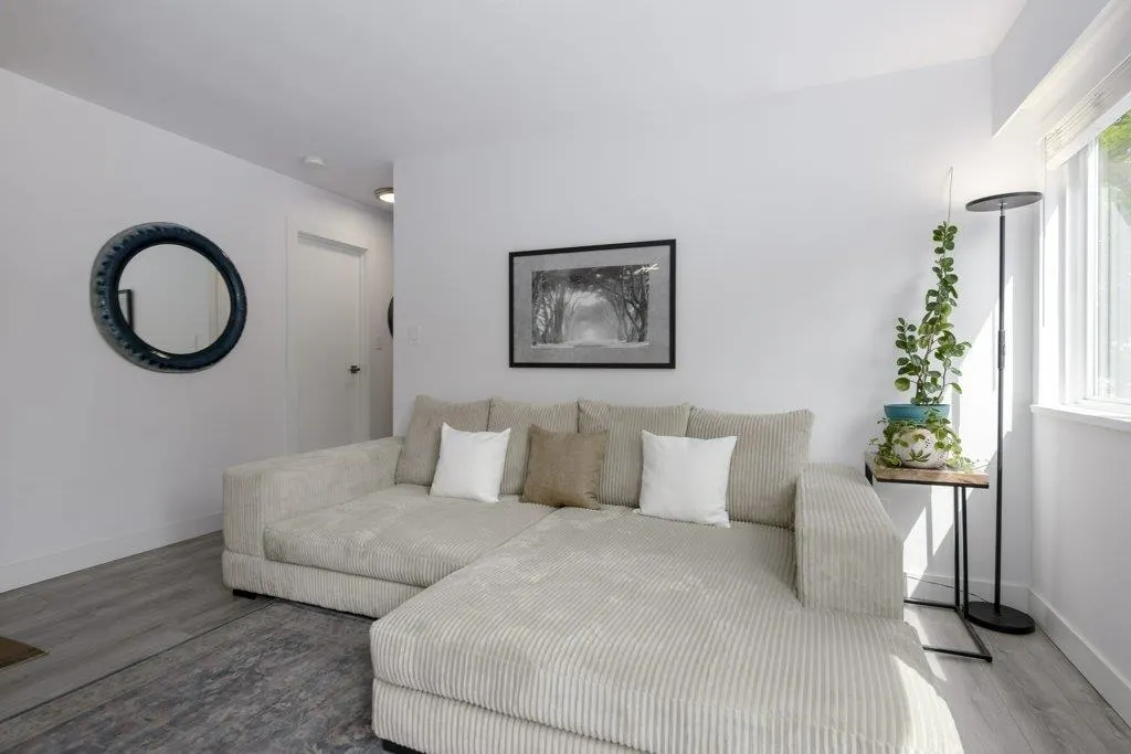 301 29 Nanaimo Street