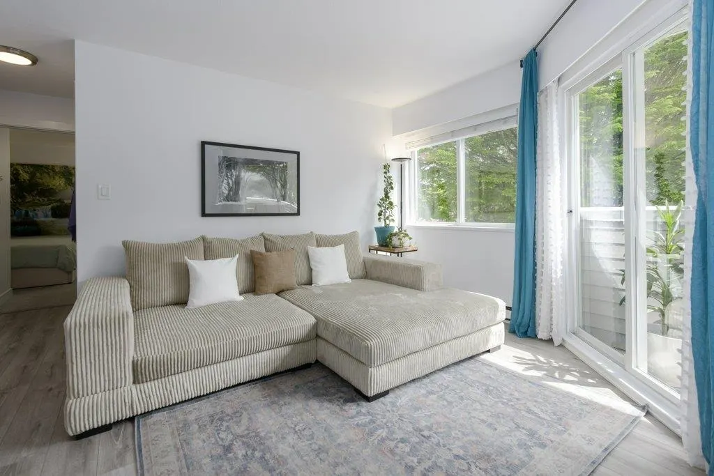 301 29 Nanaimo Street