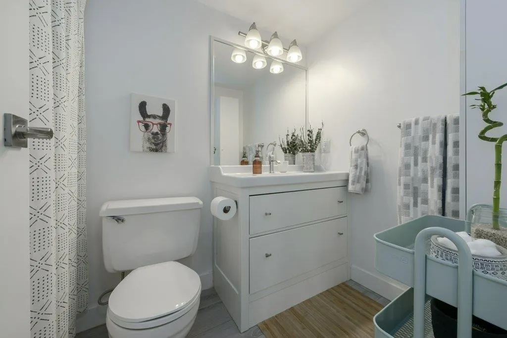 301 29 Nanaimo Street