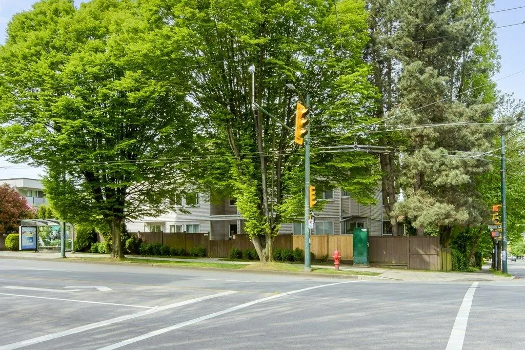 301 29 Nanaimo Street