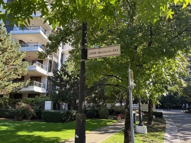 707 2088 Madison Avenue