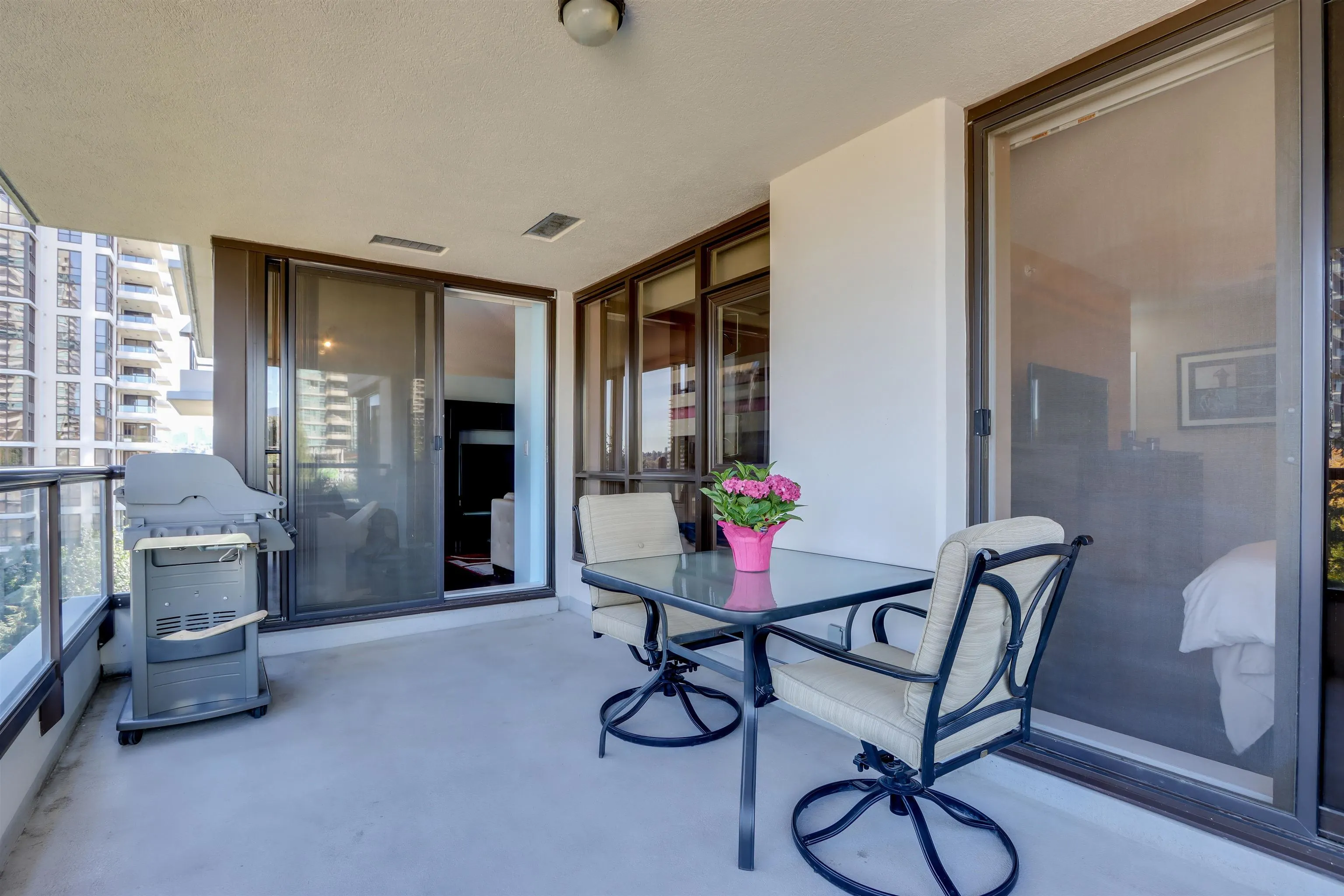 707 2088 Madison Avenue