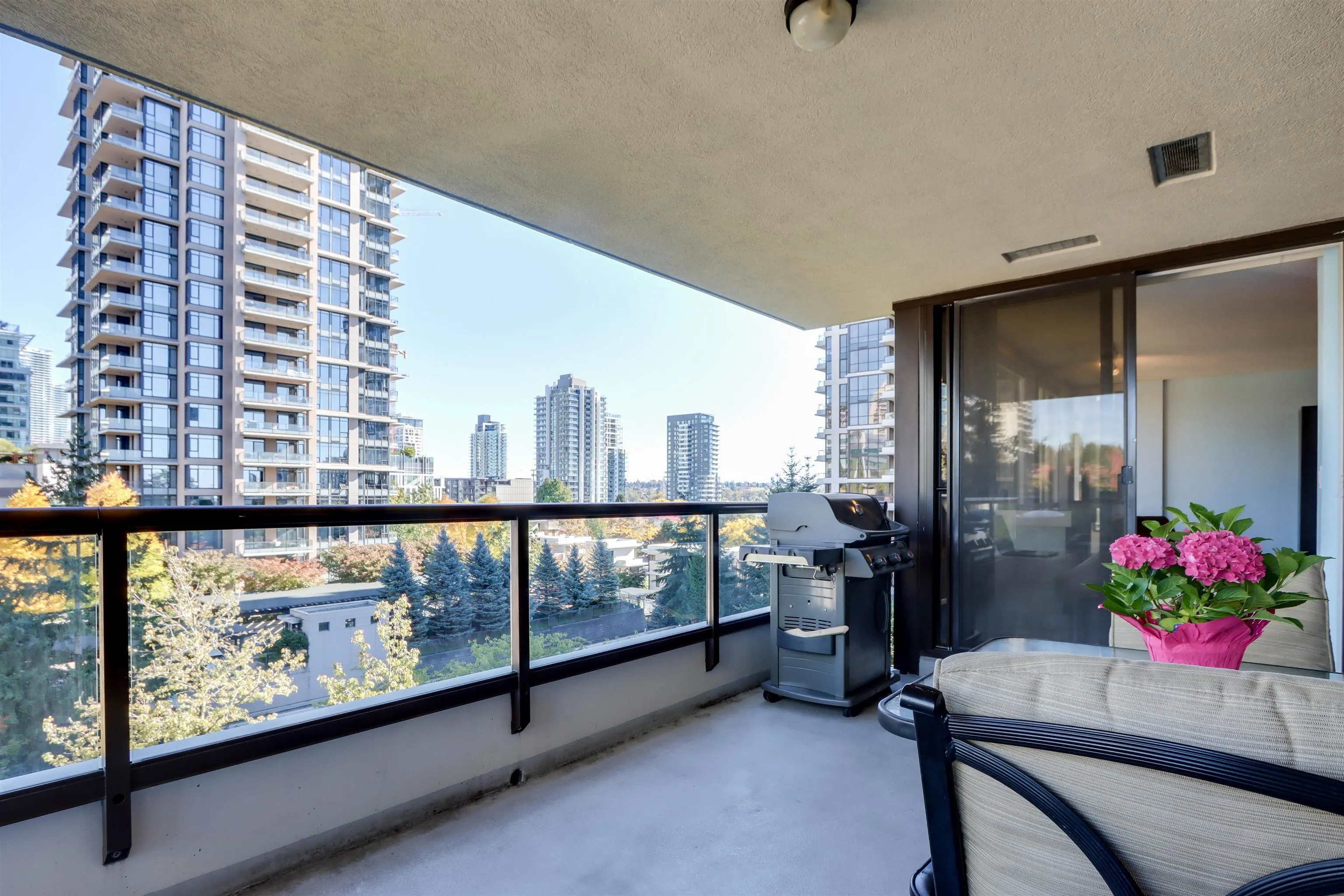 707 2088 Madison Avenue