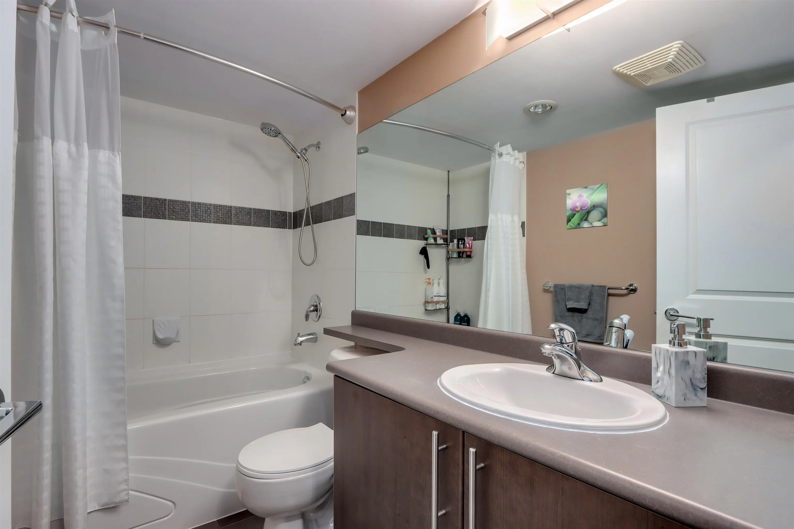 707 2088 Madison Avenue