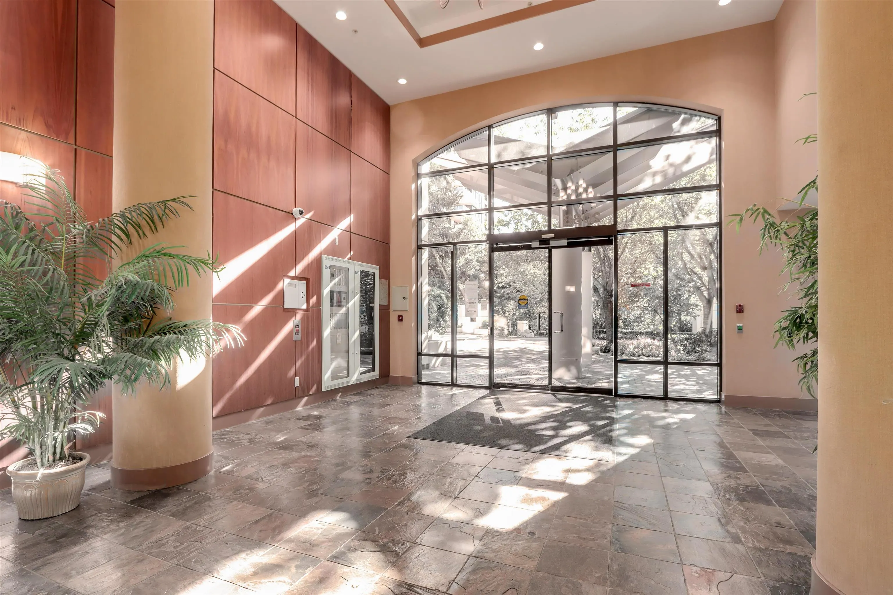 707 2088 Madison Avenue