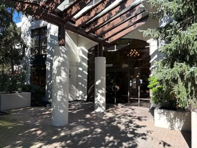 707 2088 Madison Avenue