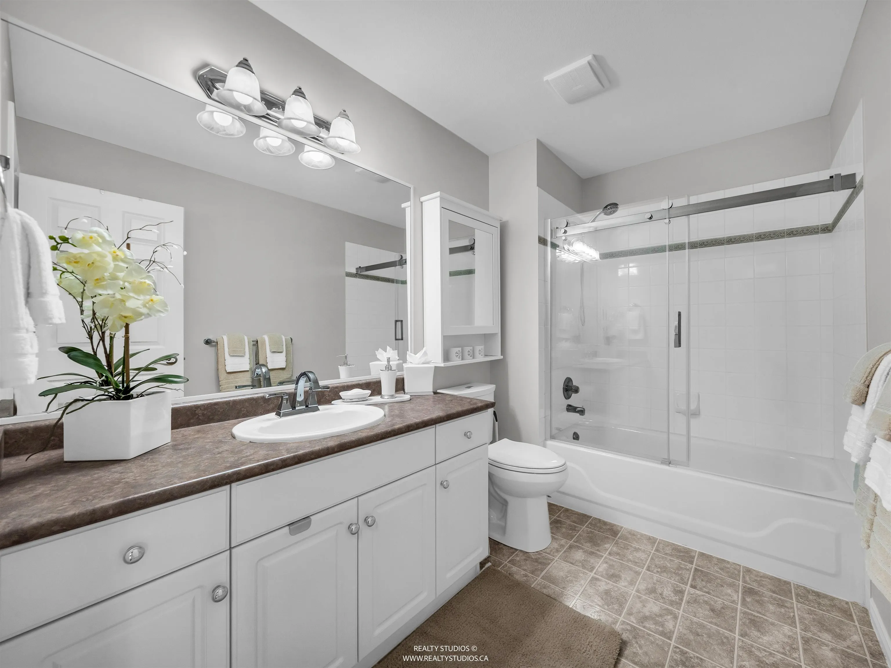 35 11358 Cottonwood Drive