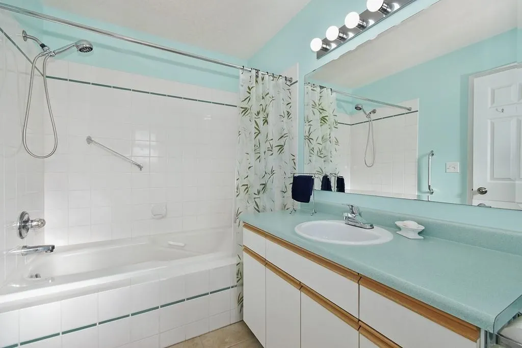 45430 Bernard Avenue