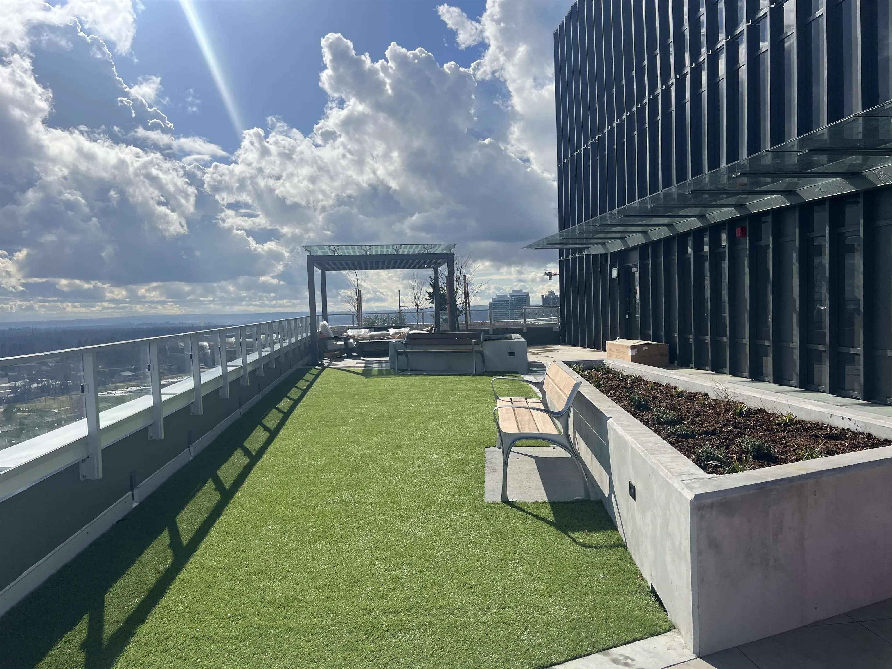 2003 10428 Whalley Boulevard