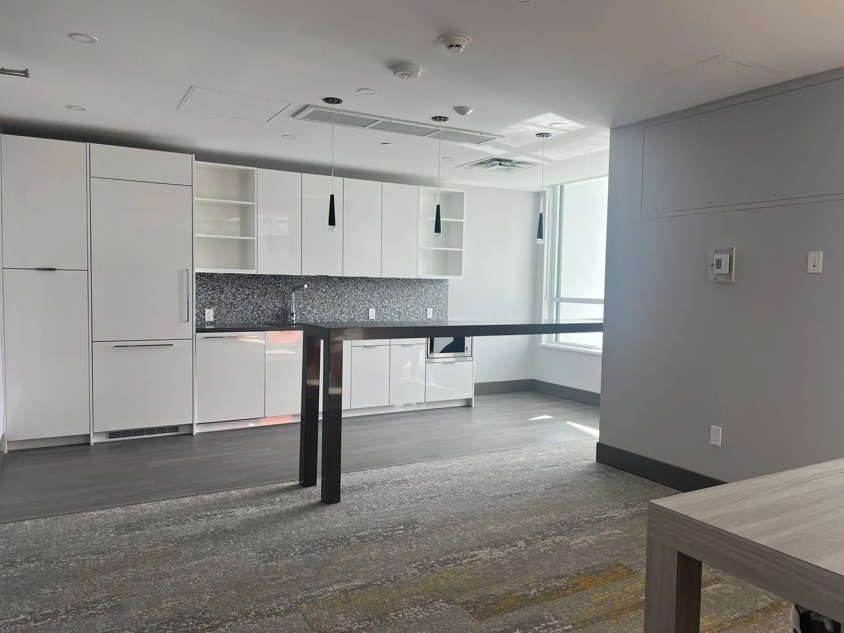 2003 10428 Whalley Boulevard