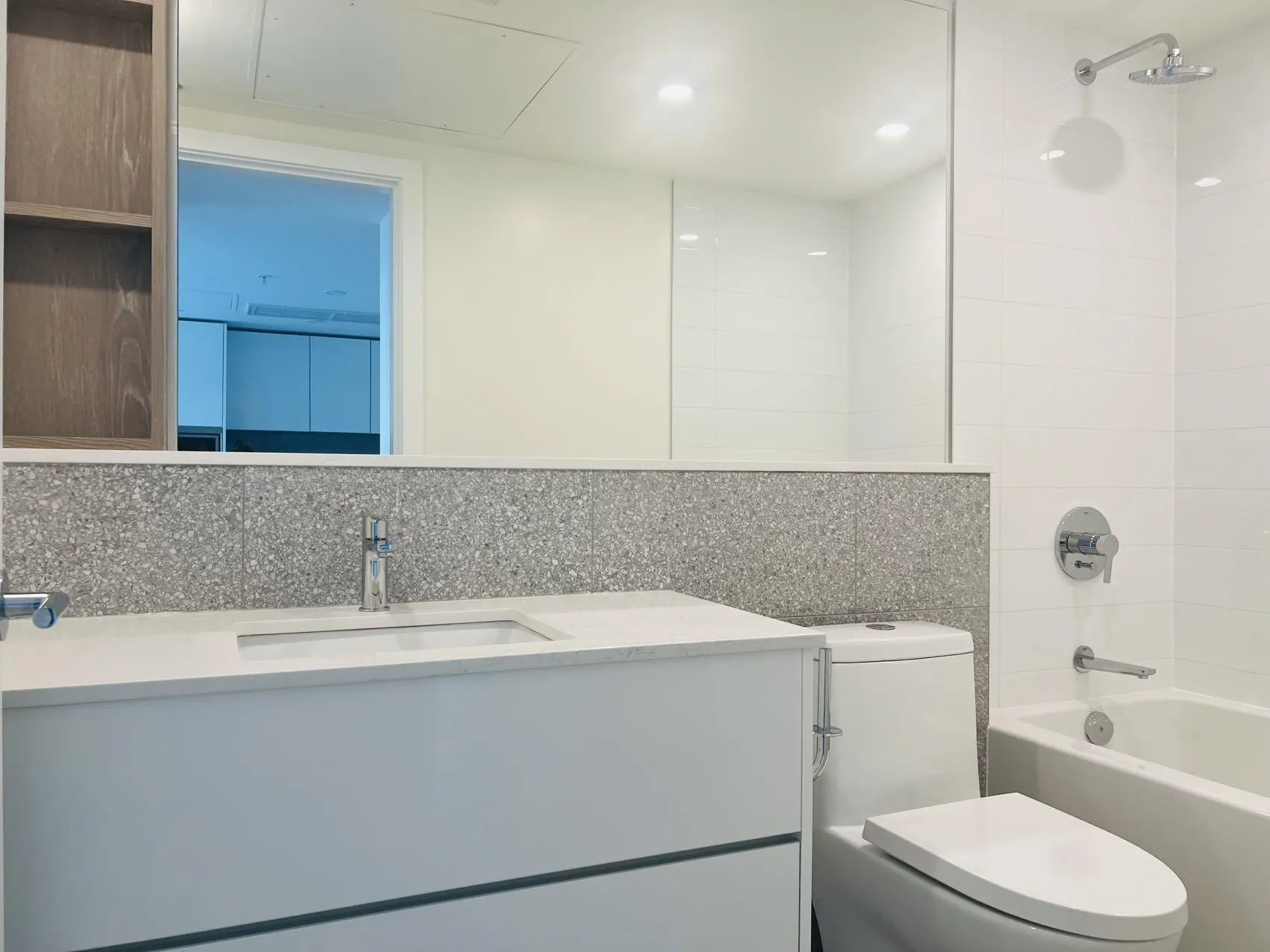 2003 10428 Whalley Boulevard