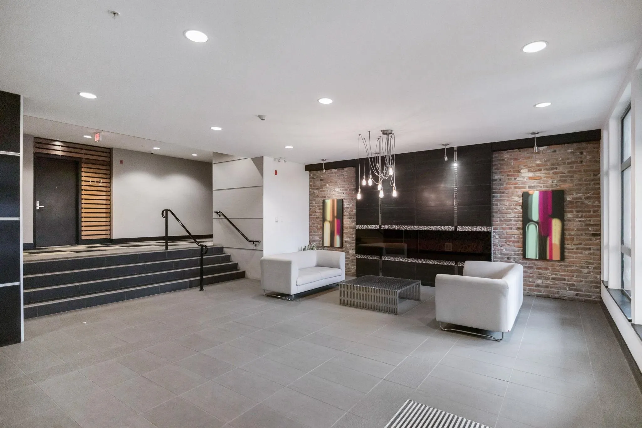 302 220 Salter Street