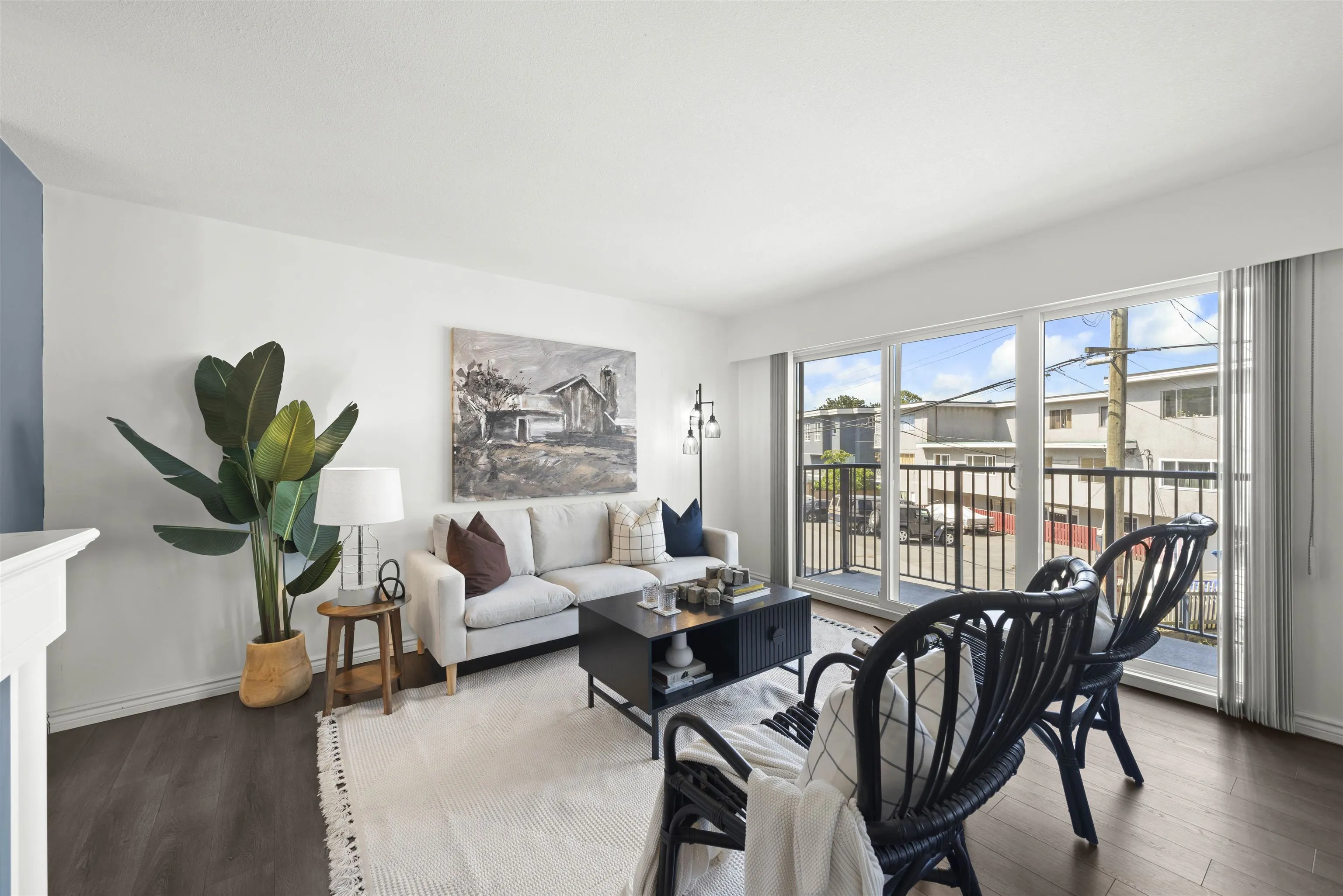 203 2244 Mcgill Street