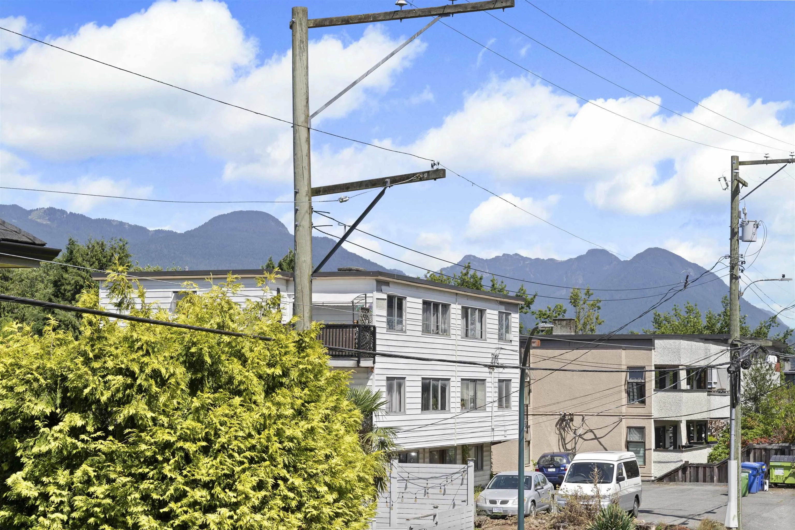 203 2244 Mcgill Street