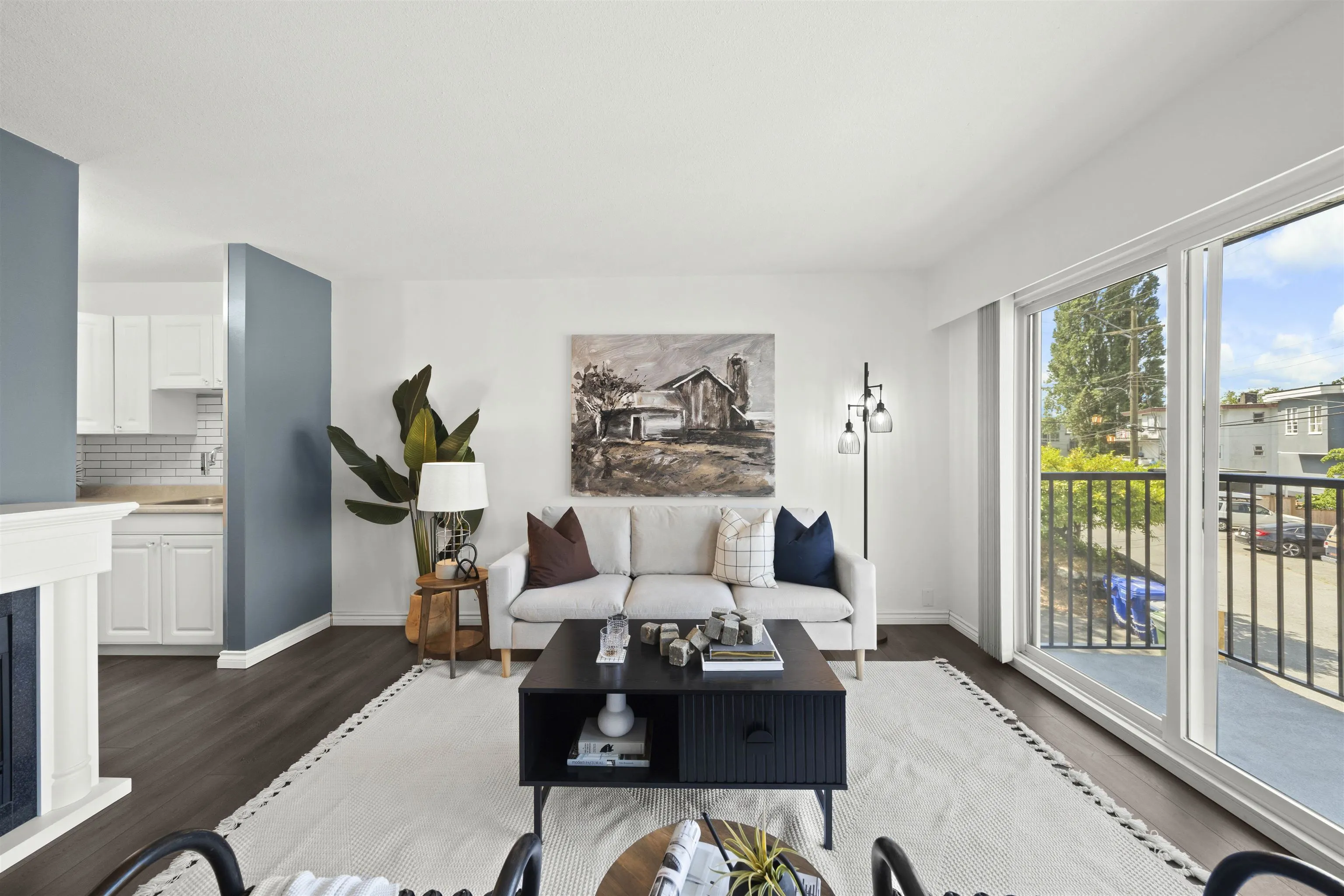 203 2244 Mcgill Street