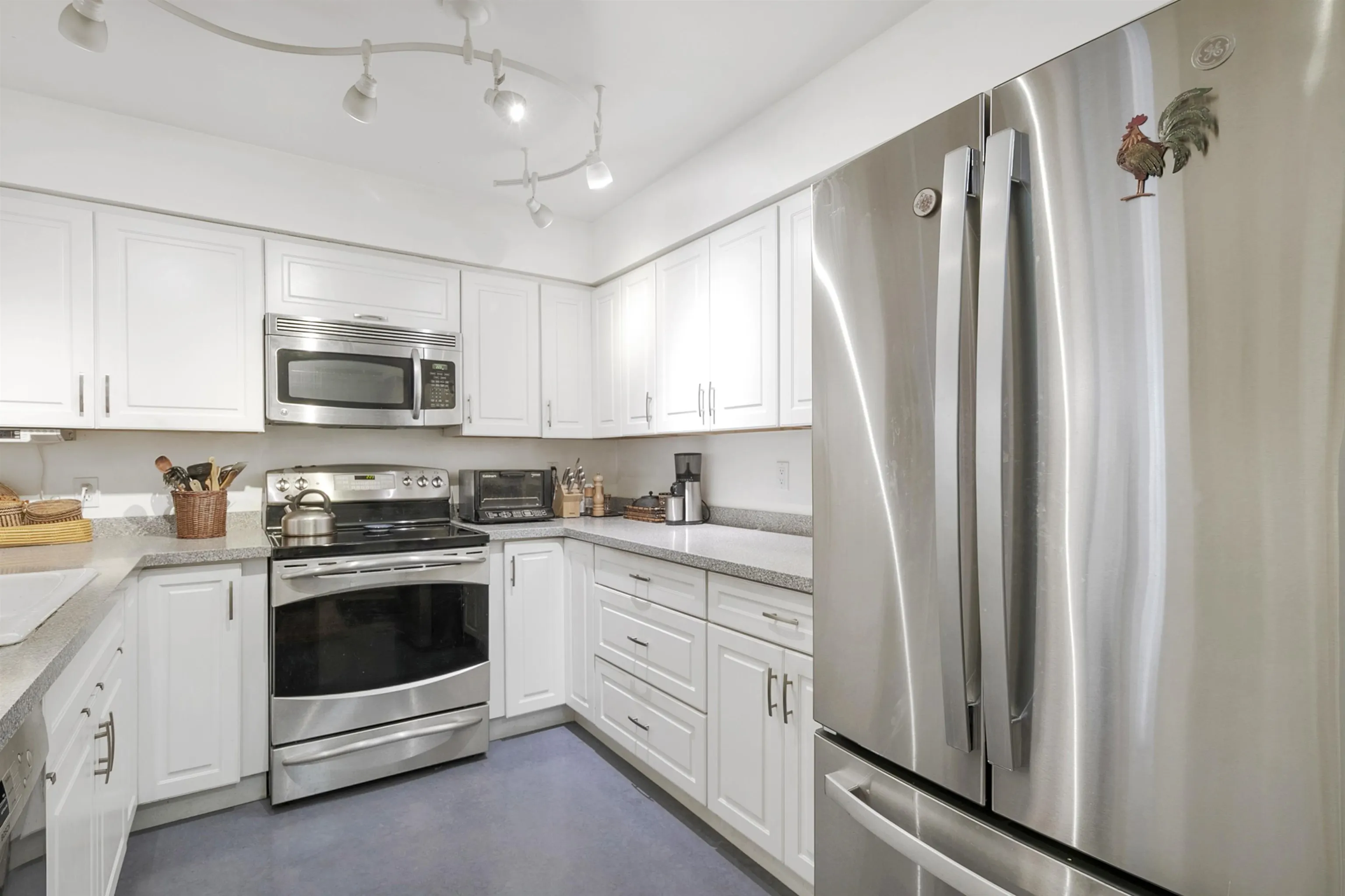 109 2288 W 12th Avenue