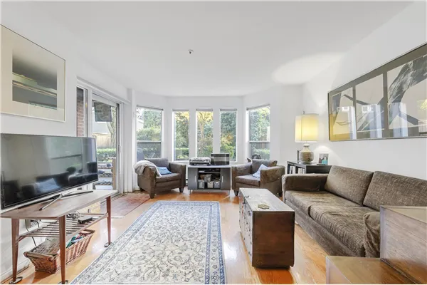 109 2288 W 12th Avenue