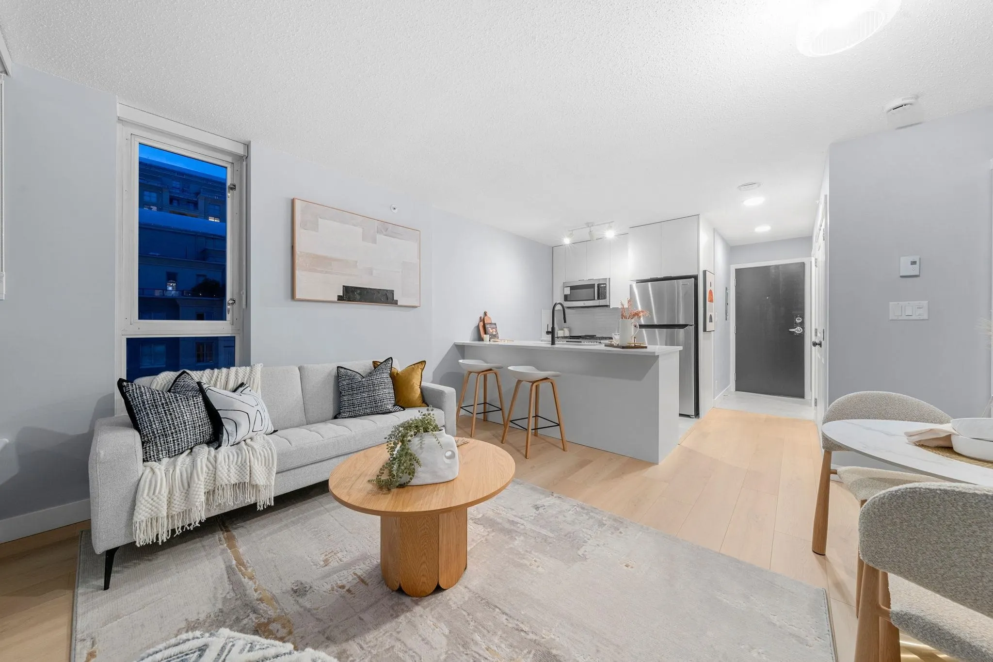 2101 1001 Richards Street