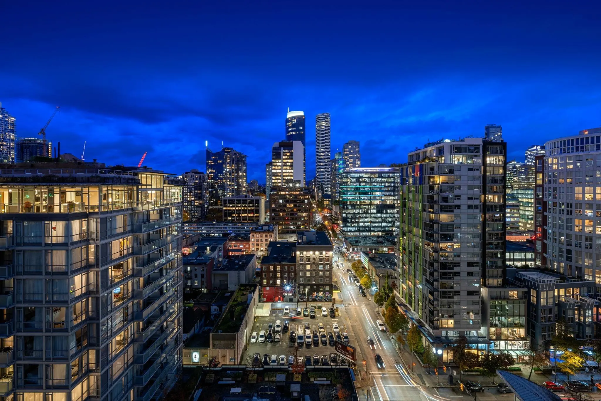 2101 1001 Richards Street