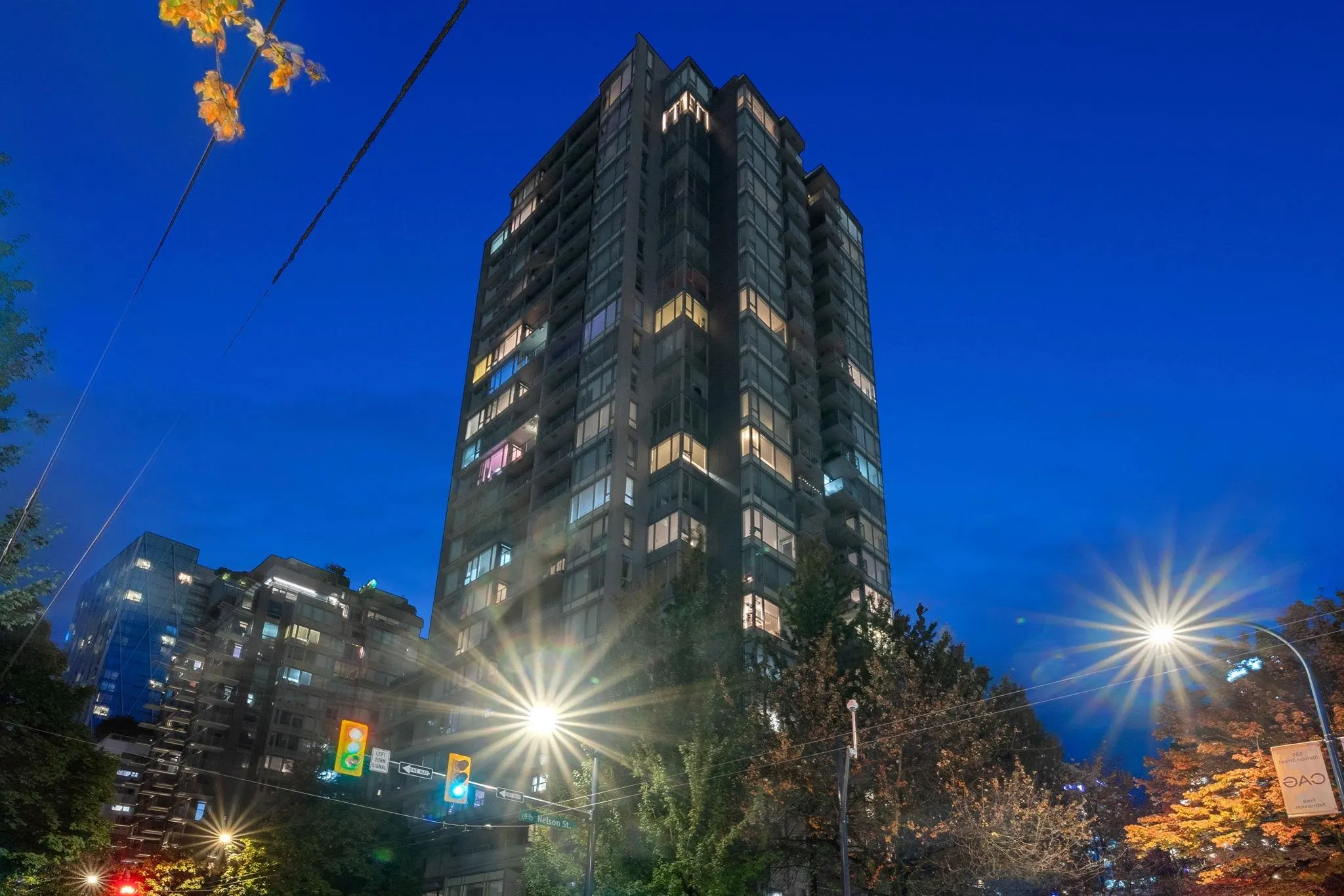 2101 1001 Richards Street