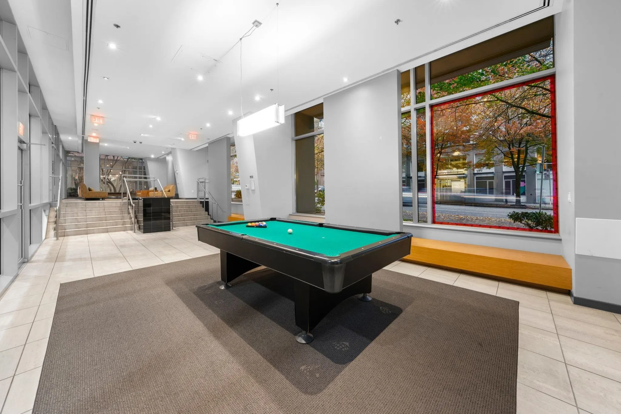 2101 1001 Richards Street