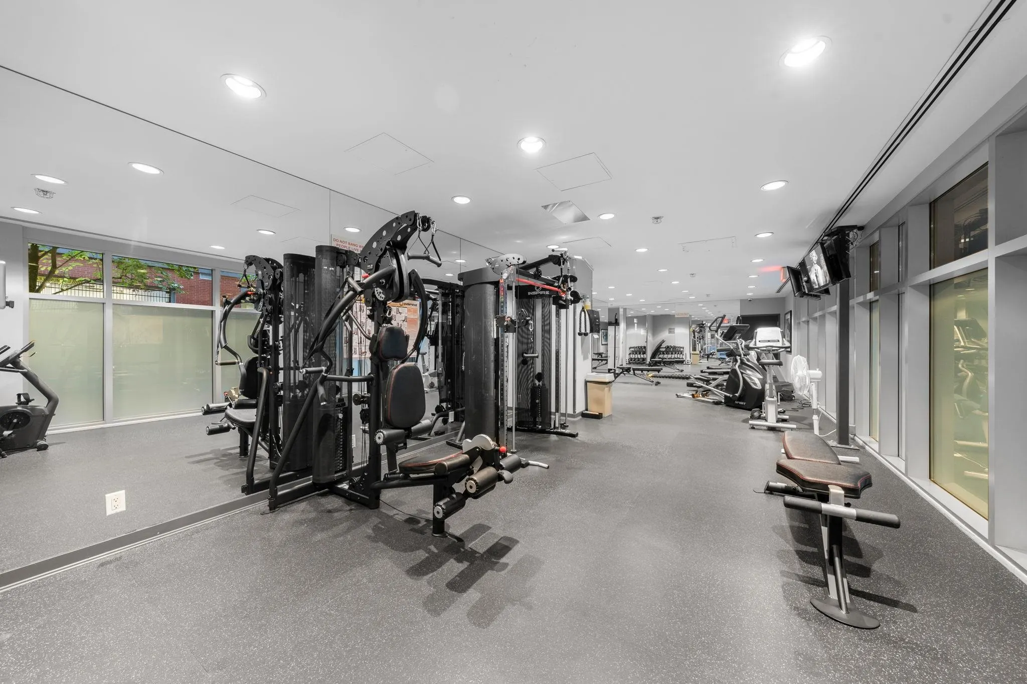 2101 1001 Richards Street