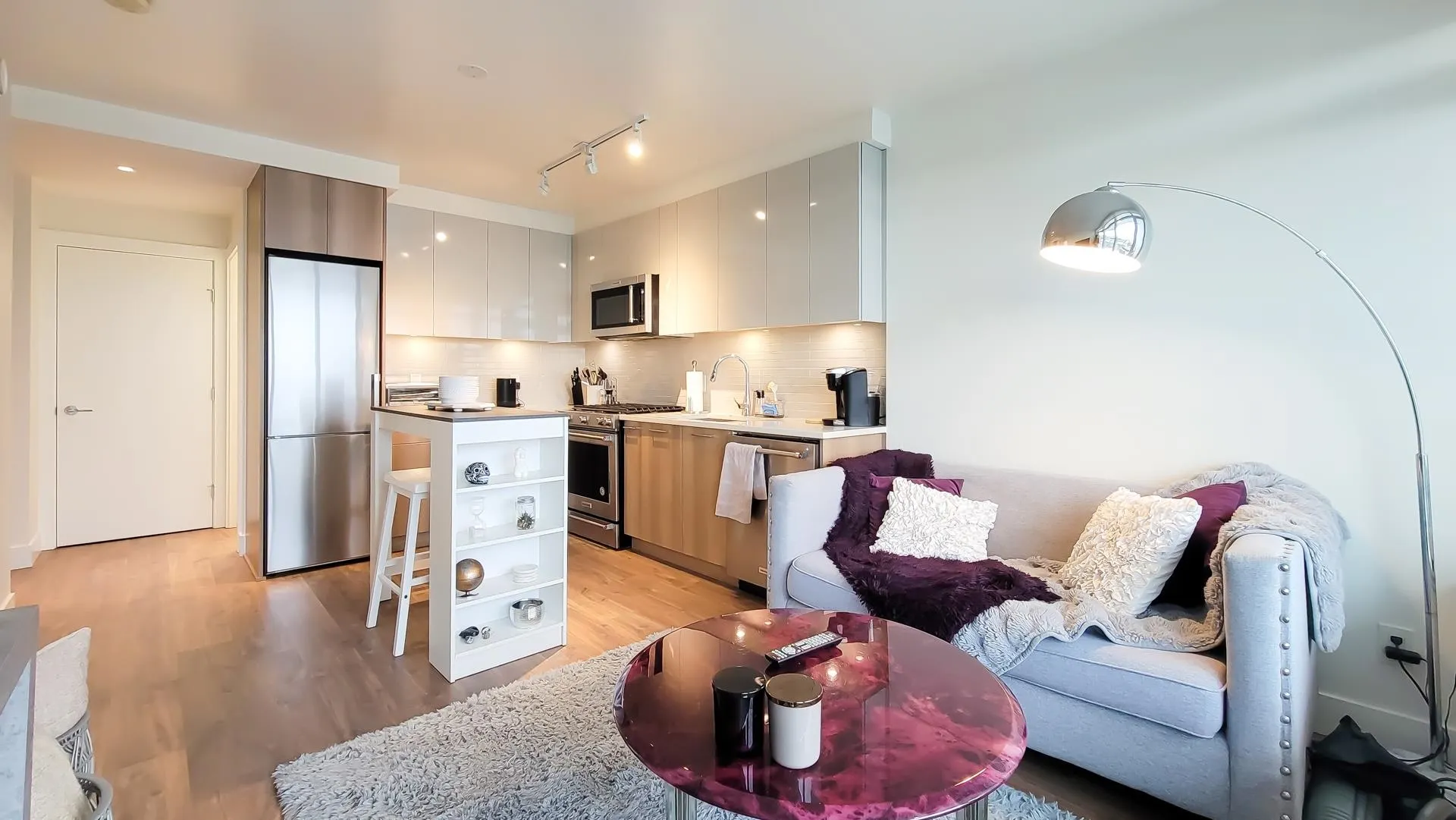 2101 258 Nelson's Court