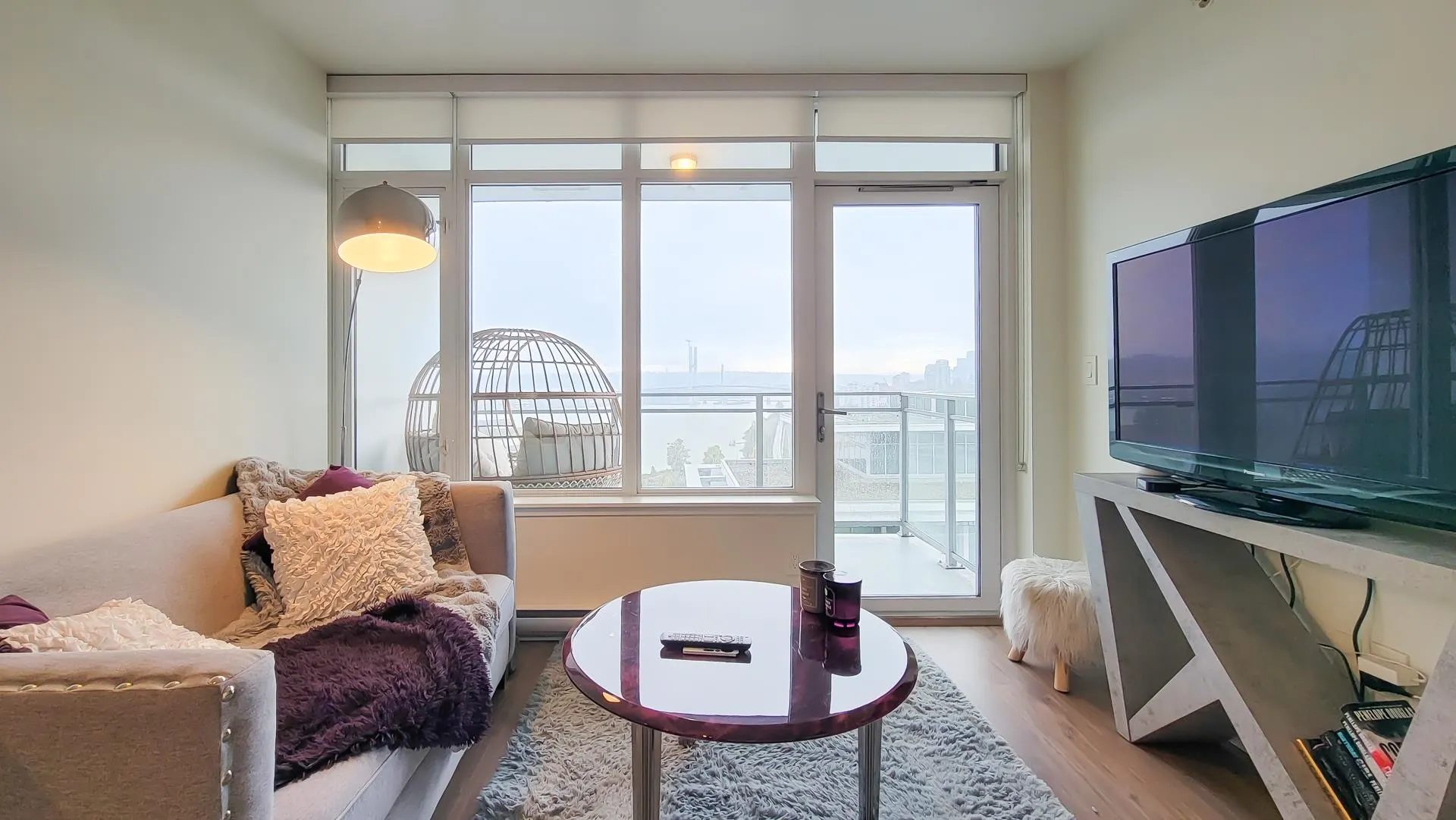 2101 258 Nelson's Court