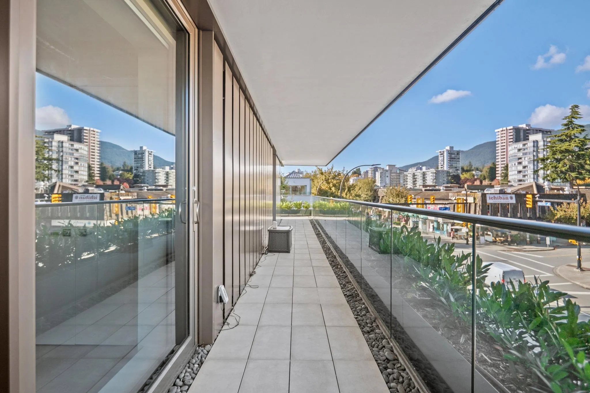 209 1355 Bellevue Avenue