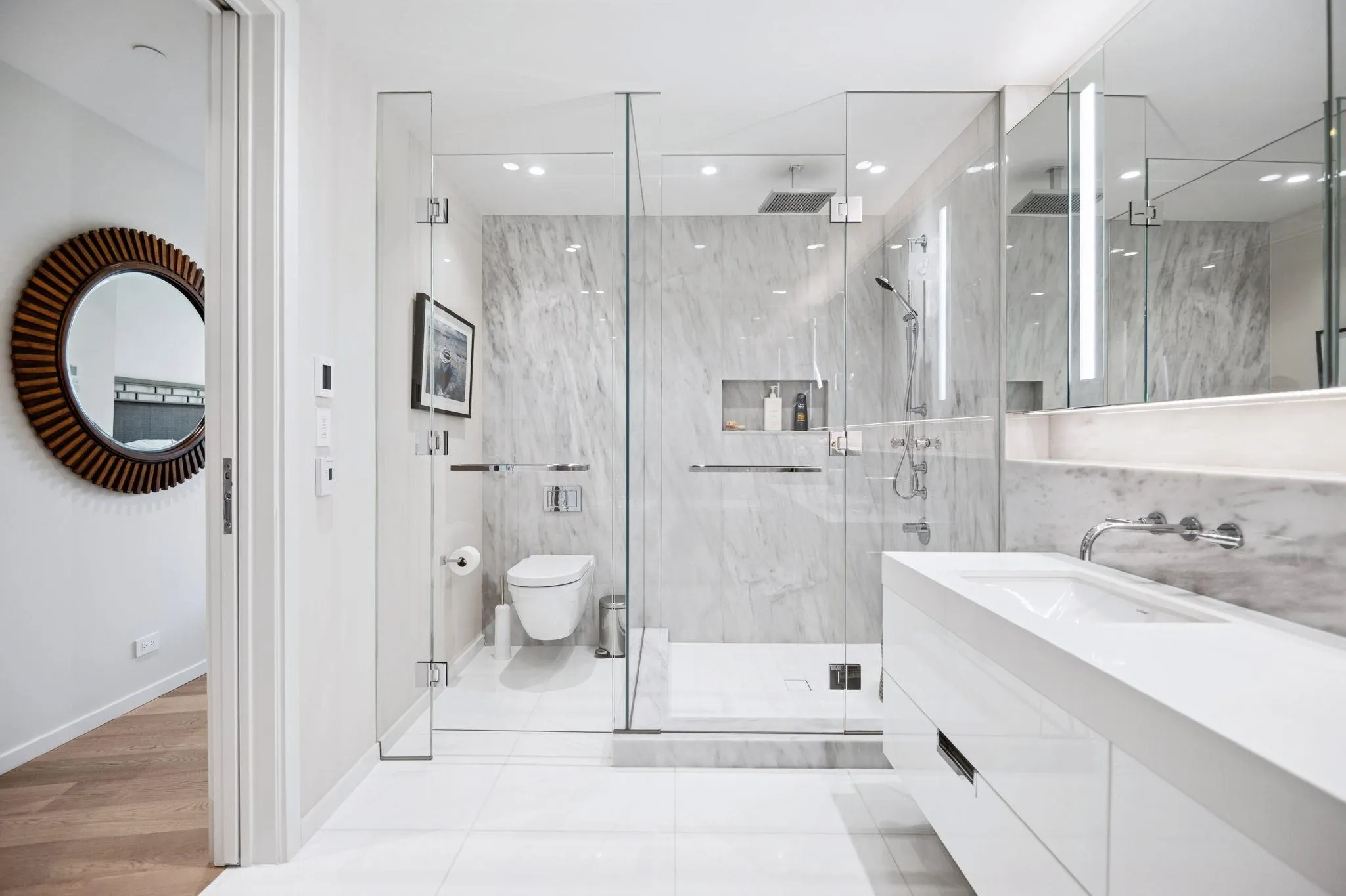 209 1355 Bellevue Avenue