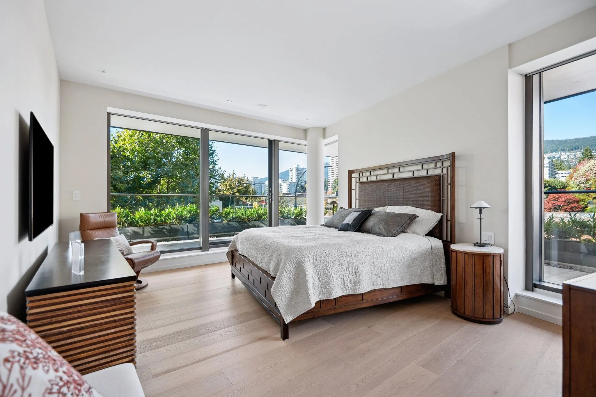 209 1355 Bellevue Avenue