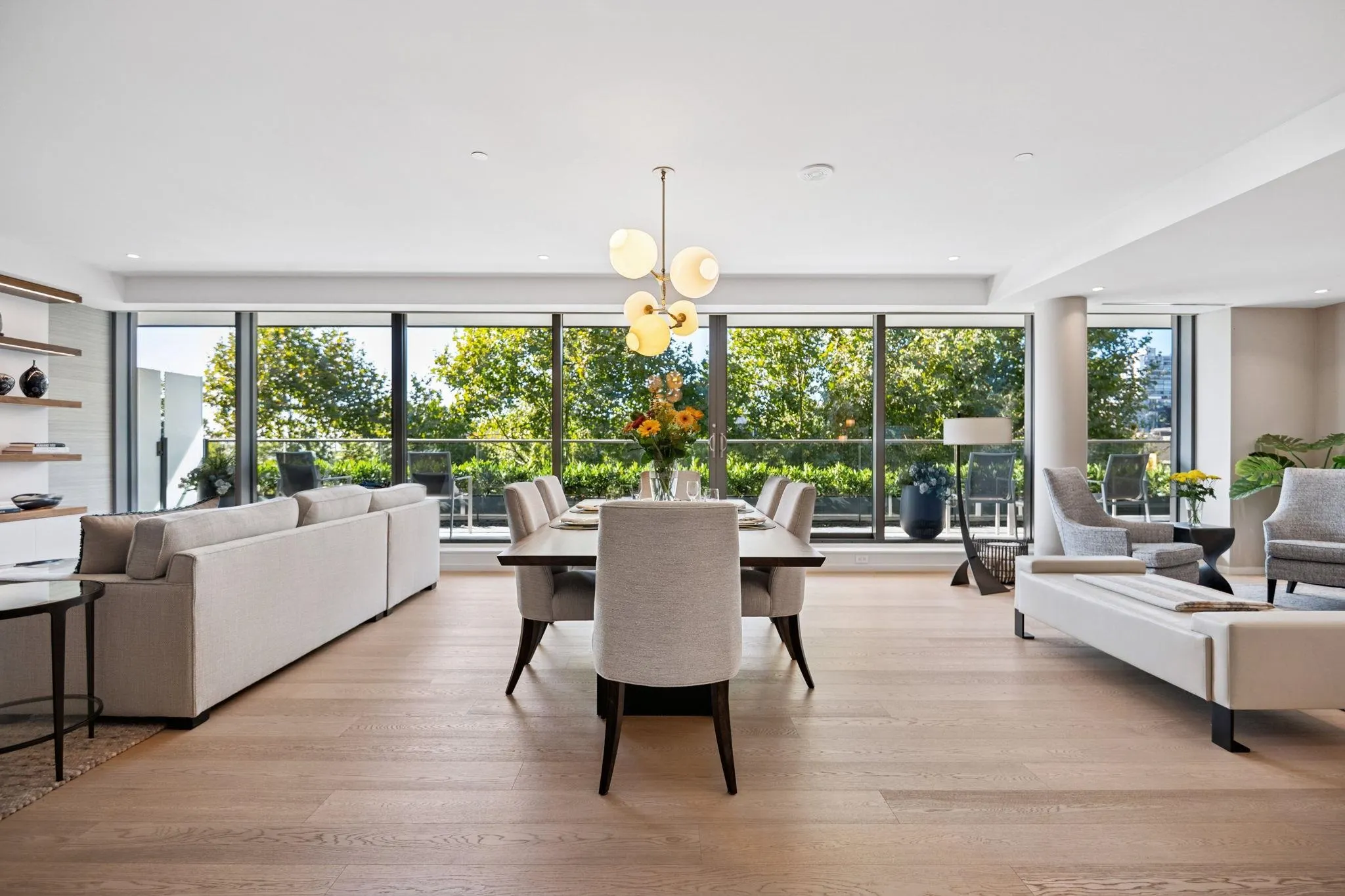 209 1355 Bellevue Avenue