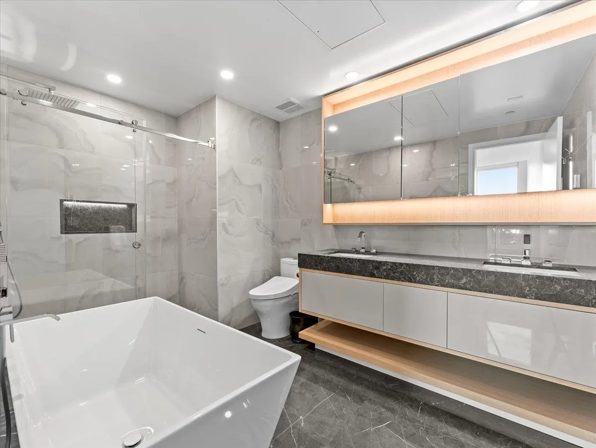 705 1342 Johnston Road