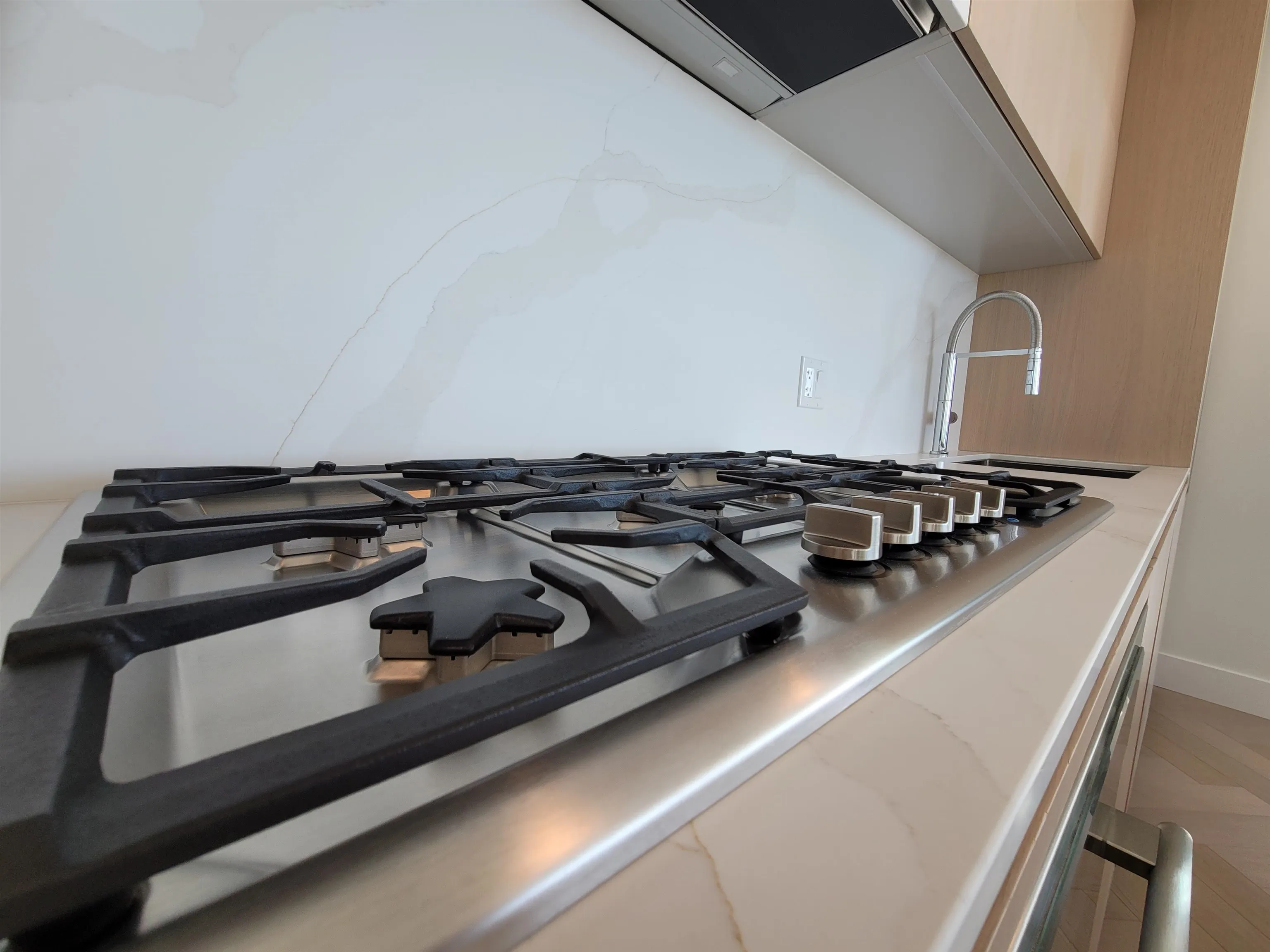 705 1342 Johnston Road