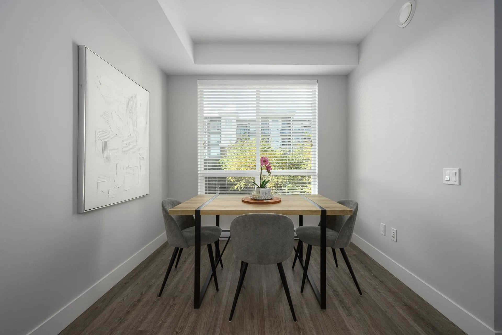 3313 2180 Kelly Avenue