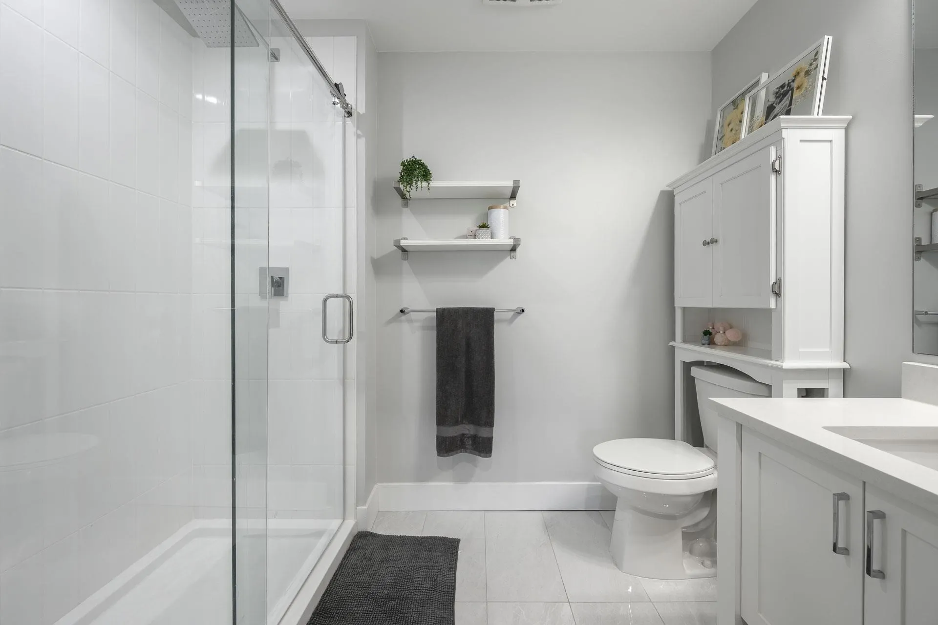 3313 2180 Kelly Avenue