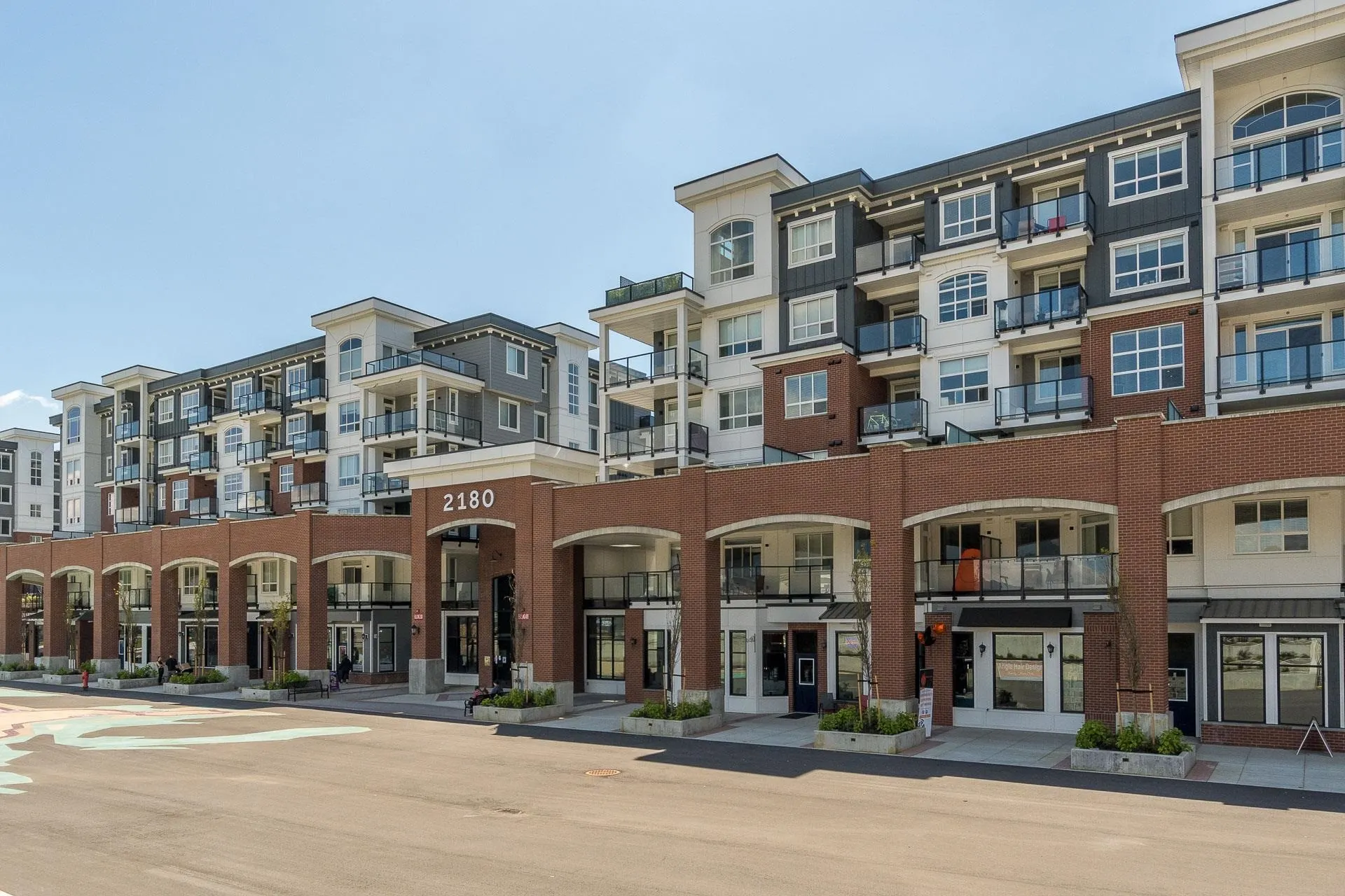 3313 2180 Kelly Avenue