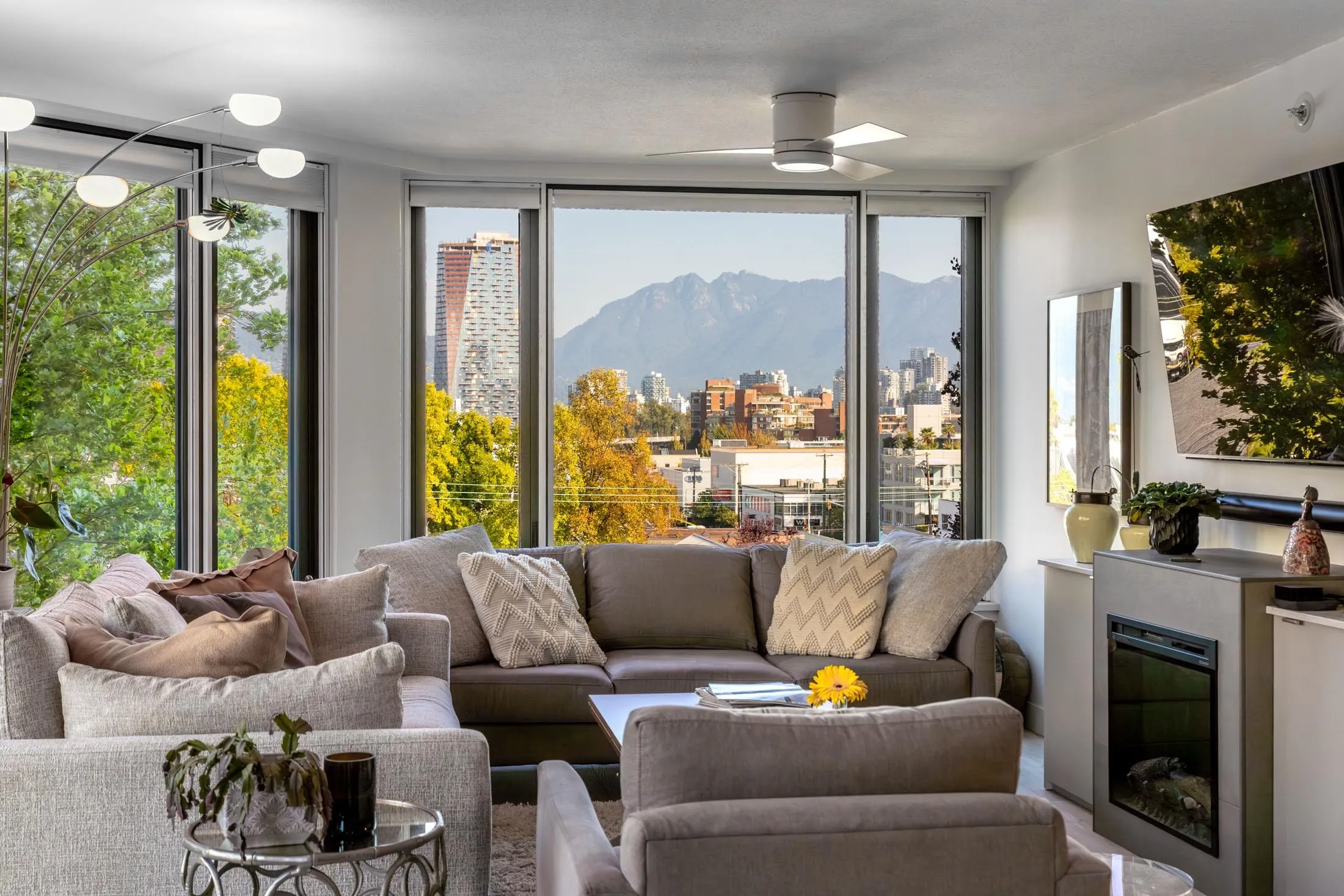 410 2201 Pine Street