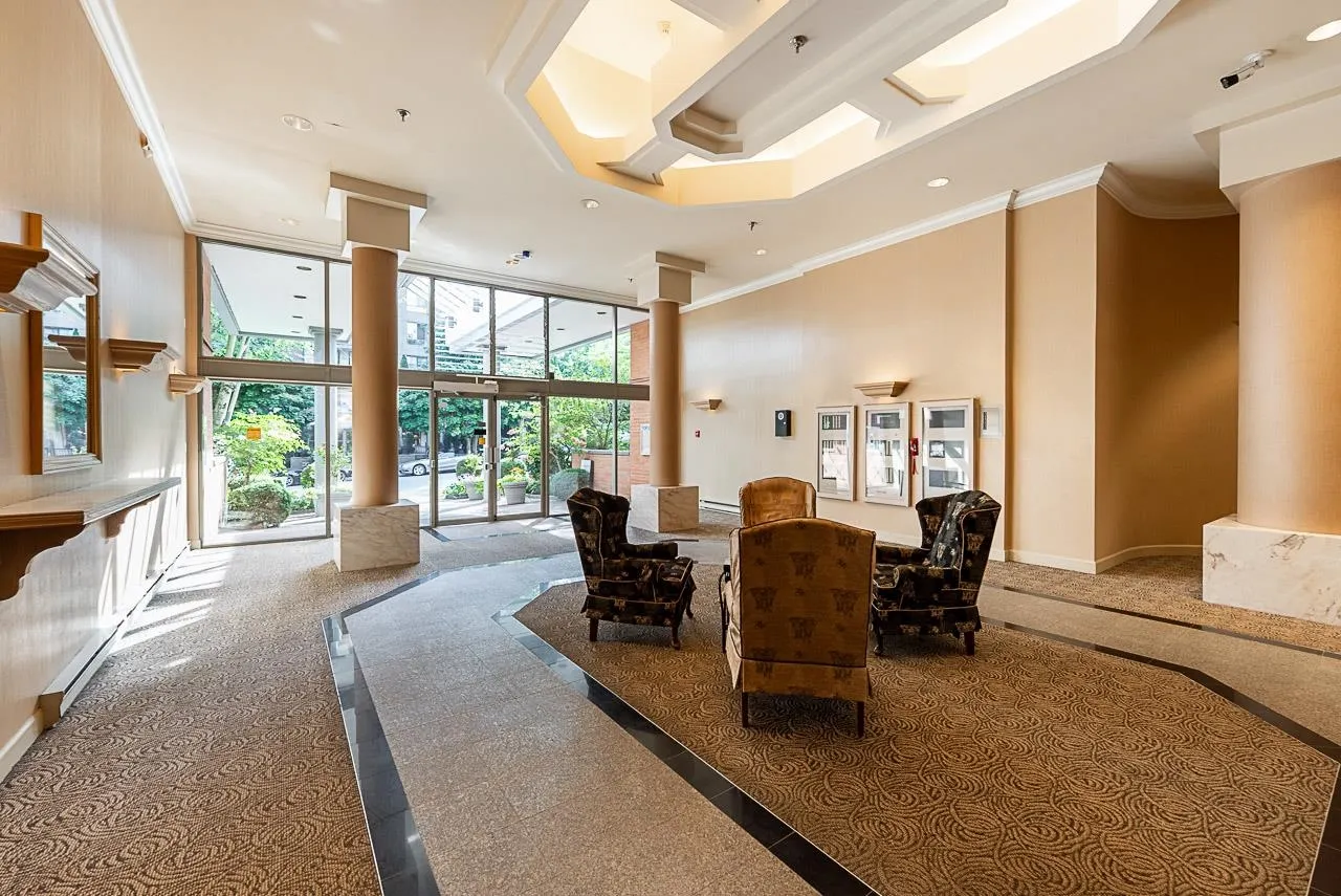 410 2201 Pine Street