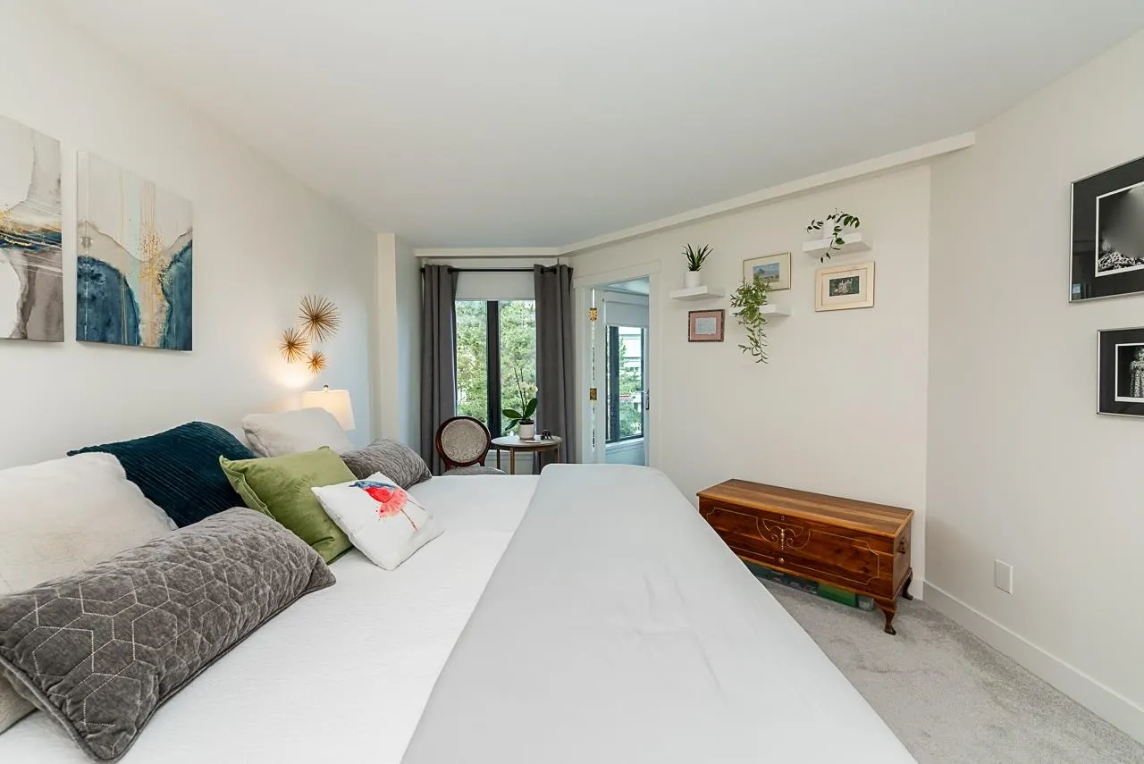 410 2201 Pine Street